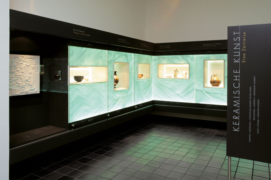 Ausstellungsgestaltung Kunst und Keramik